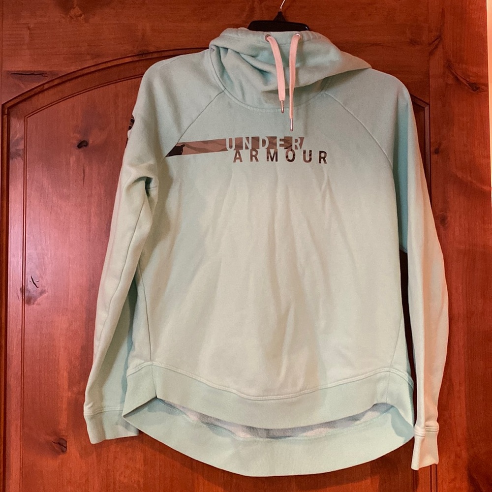 Under Armour Sweatshirt